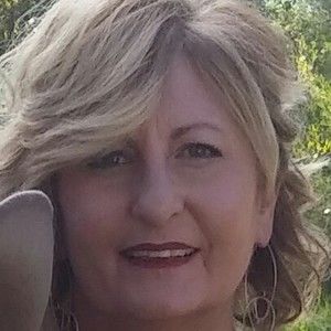 Meet your Posher, Suzette